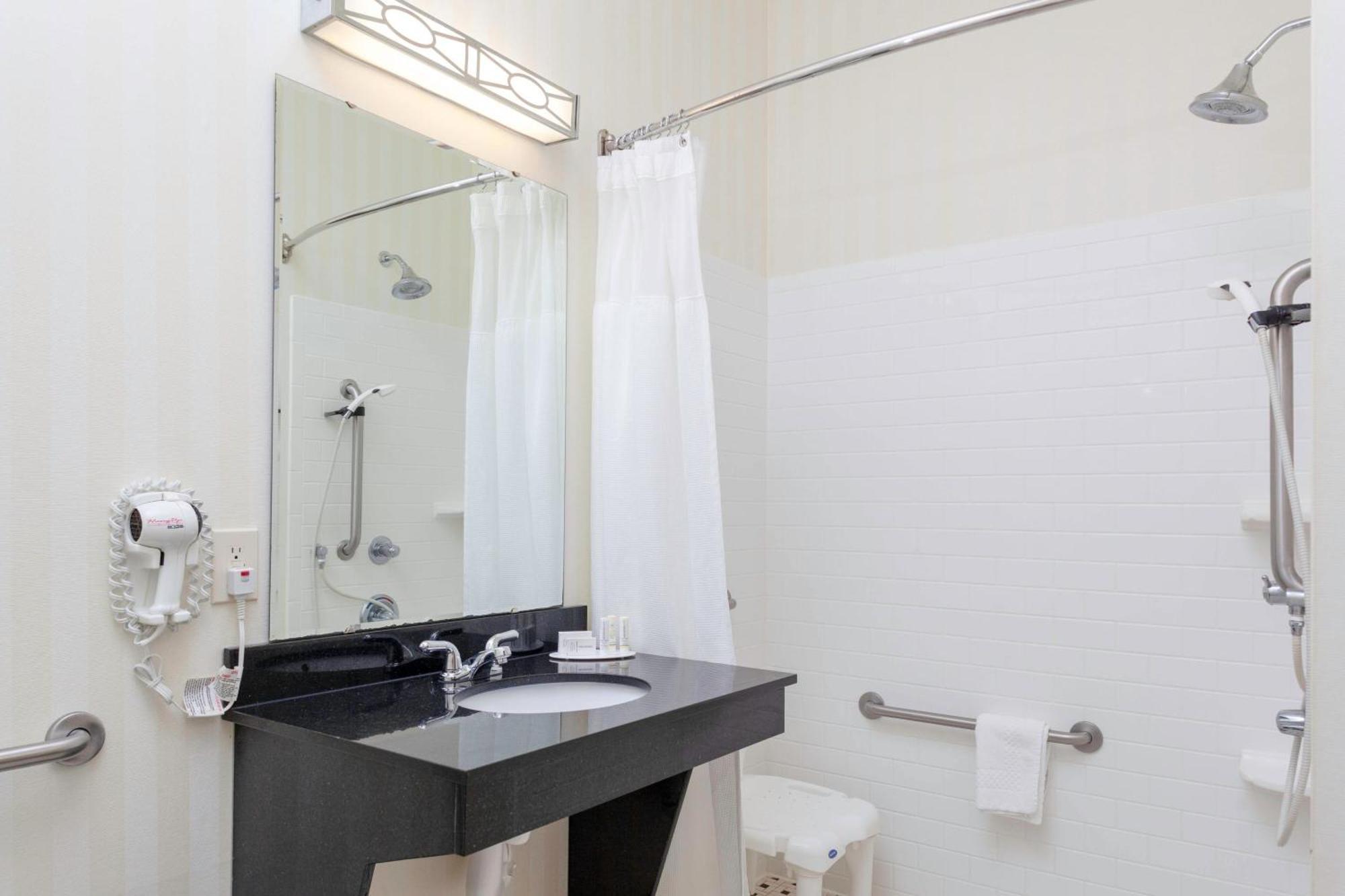 Fairfield Inn And Suites By Marriott Seymour Eksteriør bilde