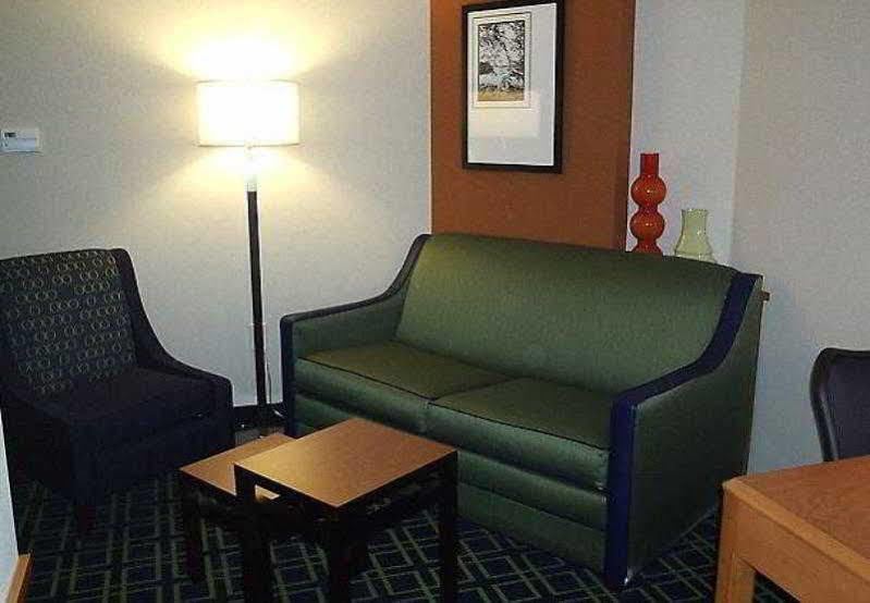 Fairfield Inn And Suites By Marriott Seymour Eksteriør bilde